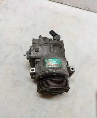Volkswagen Touran I Air conditioning (A/C) compressor (pump) 1K0820803Q 08744102563 8676F