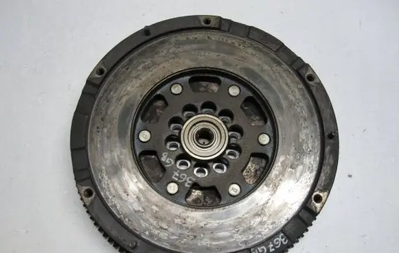 Audi A3 S3 8P Dual mass flywheel 06C141031B