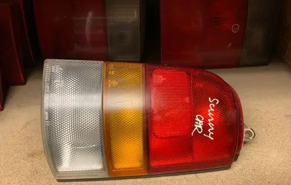 Nissan Sunny Rear/tail lights 22024555