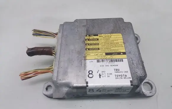 Toyota Avensis T250 Airbag control unit/module 208623102