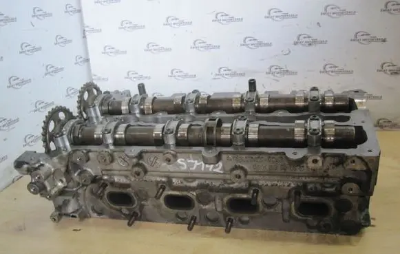 Mercedes-Benz Sprinter W906 Engine head R6510180201