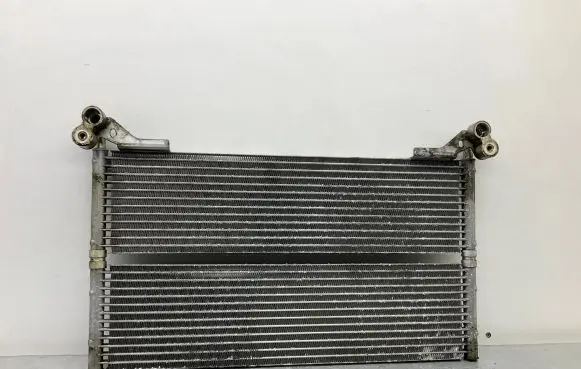 Engine oil radiator