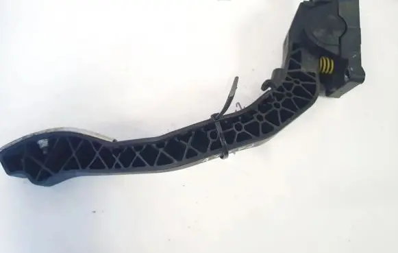 Peugeot 1007 Accelerator throttle pedal 03876d11 05-02-15