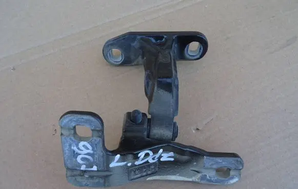 Mercedes-Benz Sprinter W907 W910 Front door lower hinge H91061