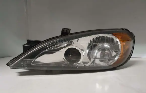 Nissan Primera Headlight/headlamp 205982B
