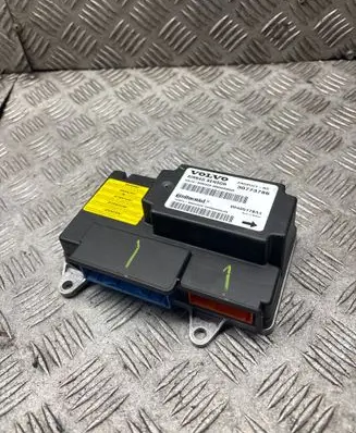 Volvo V50 Airbag control unit/module 30773786 00405178A4 008040300649