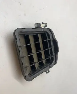 Audi A6 S6 C6 4F Quarter panel pressure vent 8K0819181B