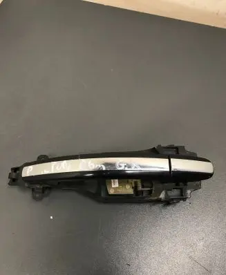 Volkswagen Phaeton Rear door exterior handle 3D0837 3D0837886H
