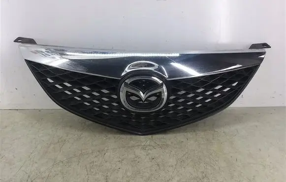 Mazda 616 - 618 Front bumper upper radiator grill