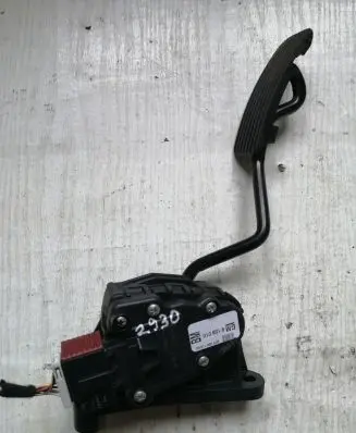 Opel Insignia A Accelerator throttle pedal 9158010