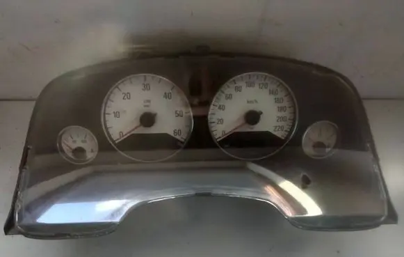 Opel Zafira A Speedometer (instrument cluster) 24461761