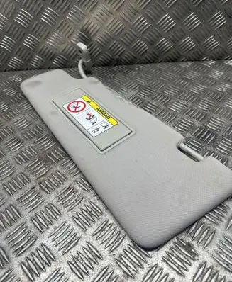 Sun visor