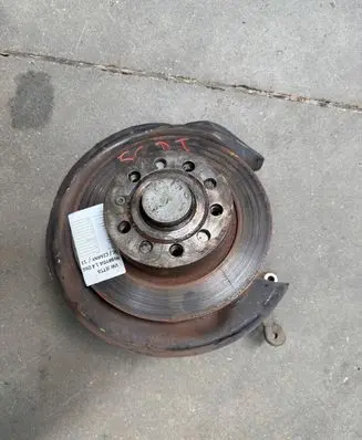 Volkswagen Jetta VI Stub axle 5C0505436A