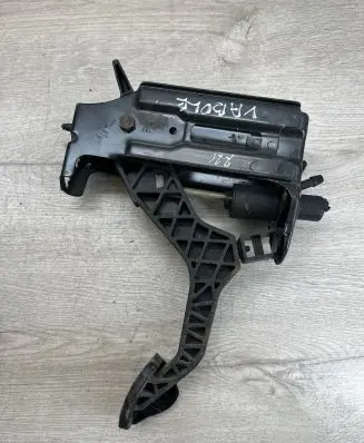 Volkswagen New Beetle Clutch pedal R1J1721373C