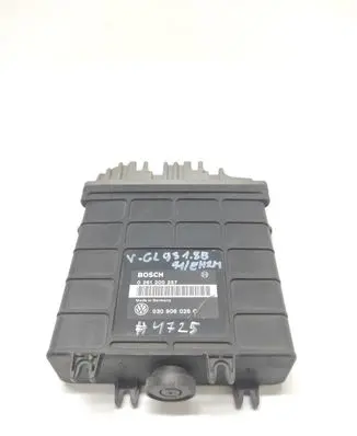 Volkswagen Golf III Engine control unit/module 0261200257 030906026C