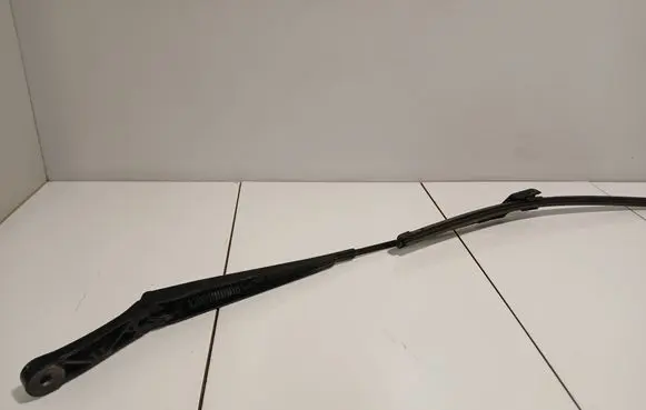 Volkswagen PASSAT B7 Front wiper blade arm 3C1955410B