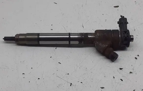 KIA Optima Fuel injector 338002A610