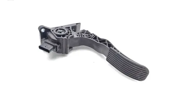 Mercedes-Benz Vito Viano W447 Accelerator throttle pedal A9073010100 0280755357