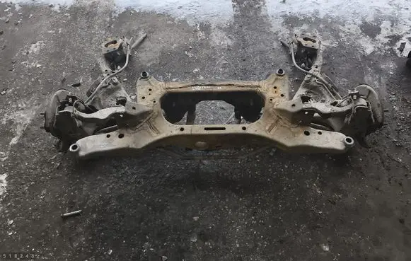Nissan X-Trail T31 Rear axle beam 