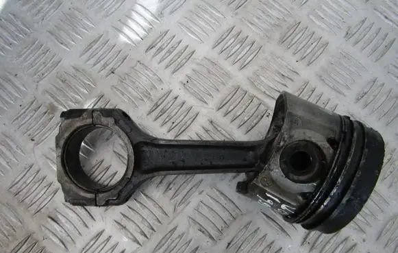 Volvo 460 Piston with connecting rod