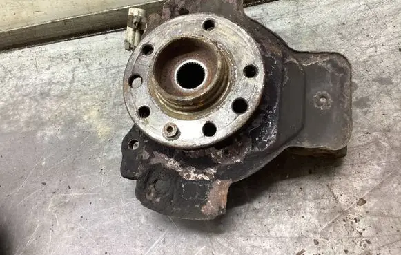 Opel Astra G Front wheel hub