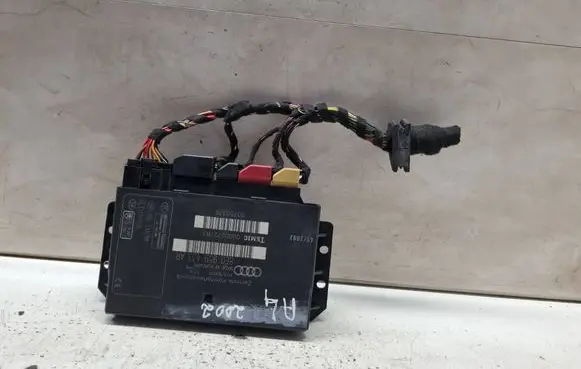 Audi A4 S4 B6 8E 8H Comfort/convenience module 8E0959433AR 00002727B3 00750336