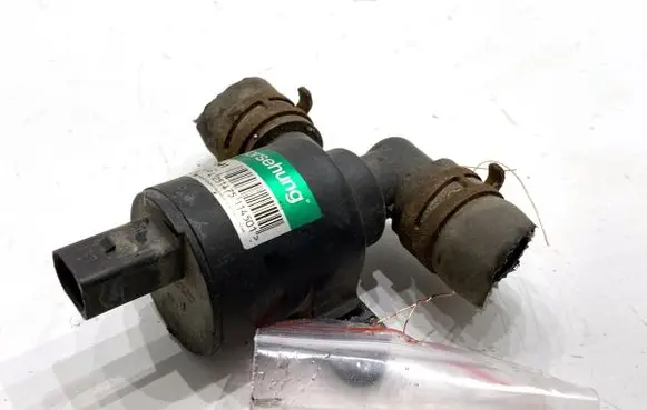 Audi A8 S8 D4 4H Oil filter mounting bracket 