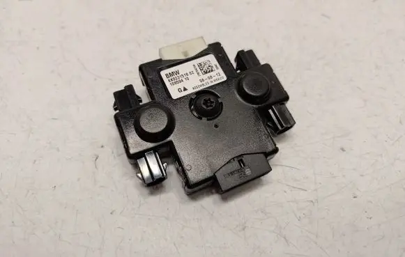 BMW 3 F30 F35 F31 Aerial antenna filter 9231518 65209231518