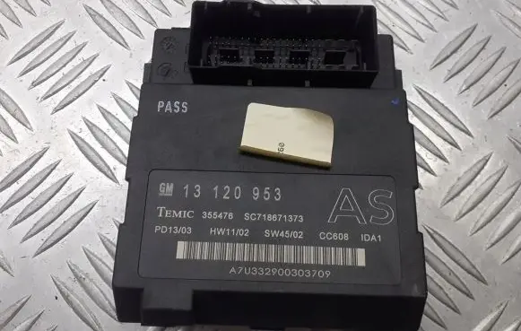 Opel Vectra C Central body control module 13120953