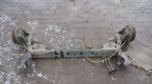 Renault Clio IV Rear beam 