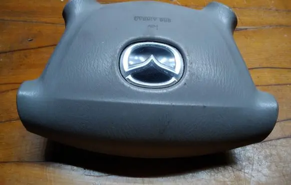Mazda Premacy Steering wheel airbag 9310116