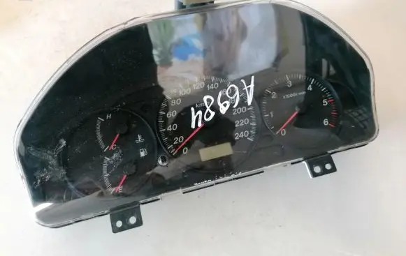 Mazda 626 Speedometer (instrument cluster)