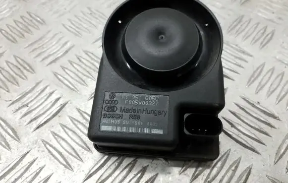 Audi A3 S3 A3 Sportback 8P Horn signal 1K0951605C
