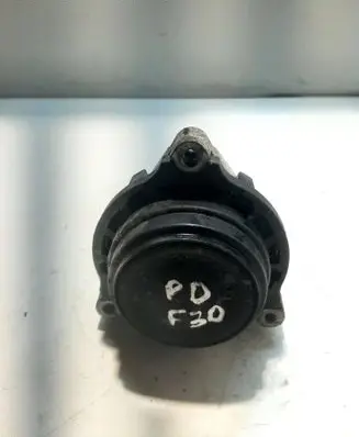 BMW 3 F30 F35 F31 Engine mount bracket 6787658