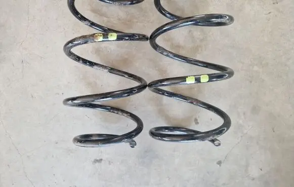 Toyota RAV 4 (XA30) Front coil spring