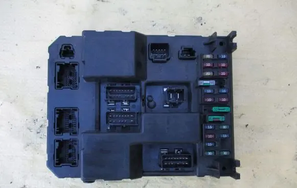 Peugeot 307 Comfort/convenience module 9651196880