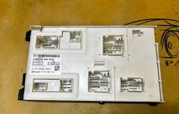 Mercedes-Benz GL X166 Comfort/convenience module A1669001708