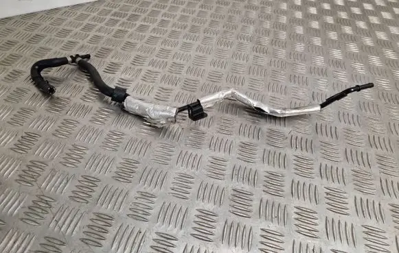 Volkswagen Golf VII Engine coolant pipe/hose 04L121070D