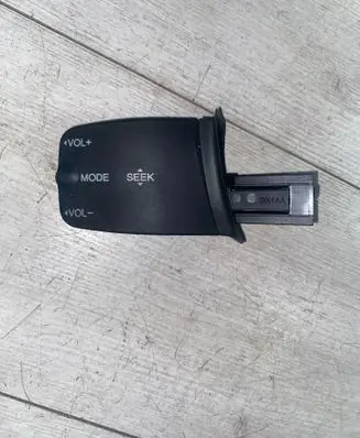 Ford Focus Sound control switch 758709