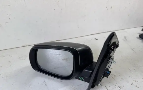 Front door electric wing mirror