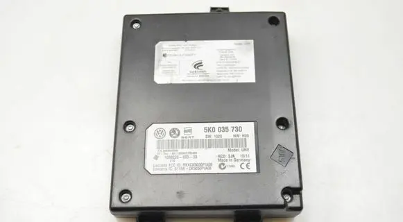Volkswagen Golf VI Head unit multimedia control 5K0035730