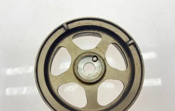 Subaru Forester SF Camshaft pulley/ VANOS 13019AA051
