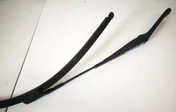 Ford Fiesta Front wiper blade arm 8a6117526ab
