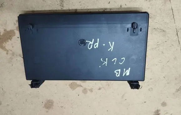 Mercedes-Benz CLK A209 C209 Door control unit/module 2098201926 353380