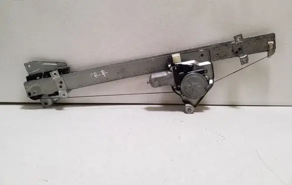 Mitsubishi Pajero Front door window regulator with motor MR989947 0620402220
