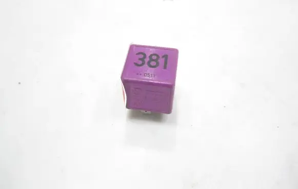 Volkswagen PASSAT B6 Light relay 431951253G V23134B52X372