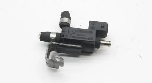 Mercedes-Benz C W204 Vacuum valve A2661530059