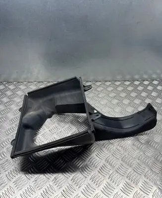 Maserati Ghibli Intercooler air guide/duct channel 670004140 C799 10147603