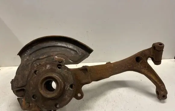Volkswagen PASSAT B5.5 Front wheel hub