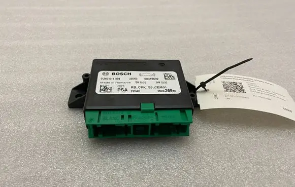 Peugeot 3008 II Parking PDC control unit/module 9835626980
